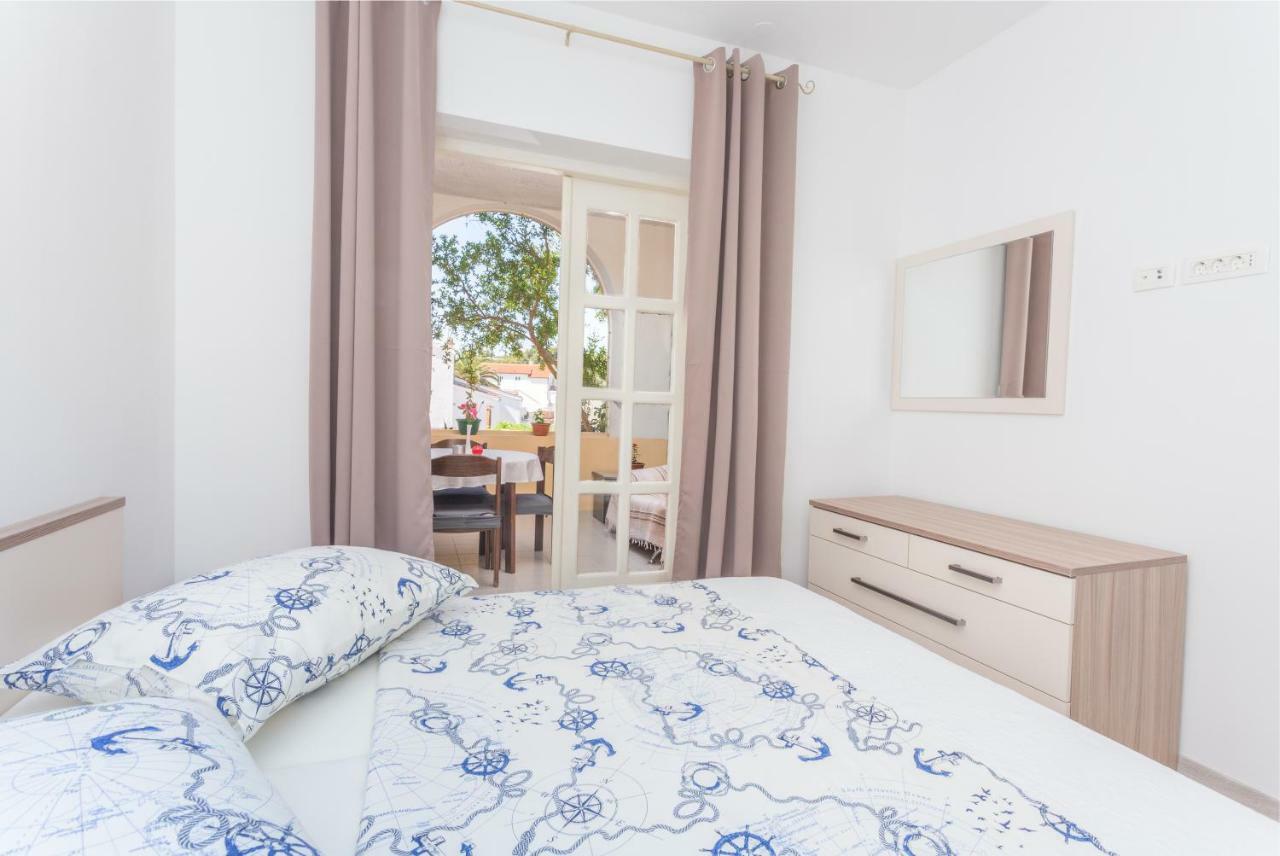Apartment Branka Kustura 2 Hvar Town Eksteriør bilde